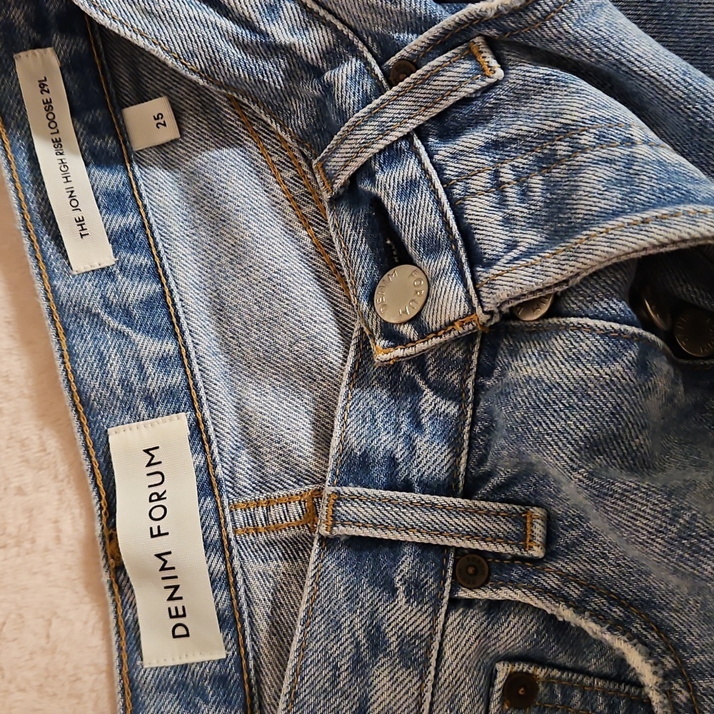 Aritzia The Joni High Rise Loose - Picture 9 of 10